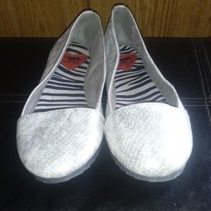 Rocket Dog Silver Flats size 8